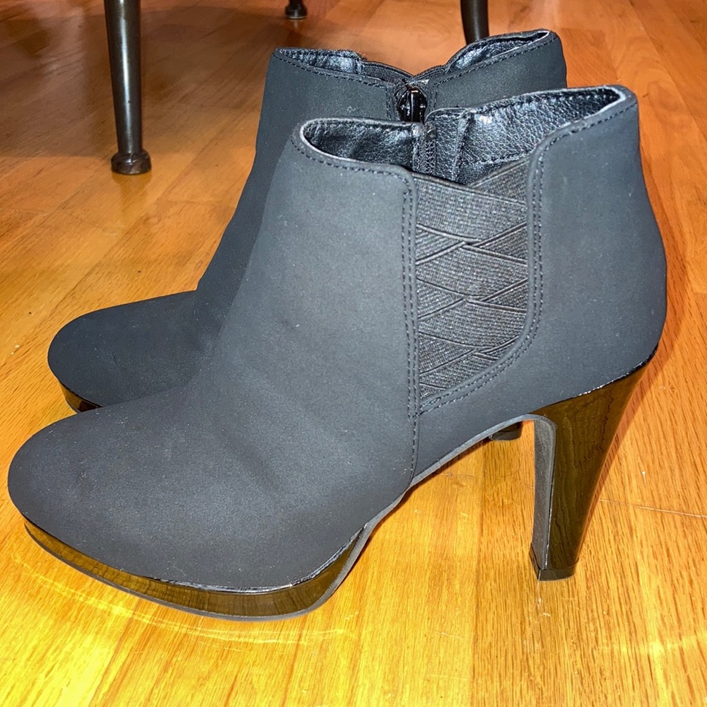 Women’s Unlisted by Kenneth Cole Booties